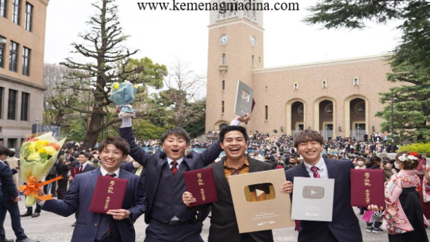 Universitas dengan Jurusan Sastra Jepang dan Prospek Kerjanya